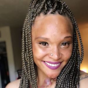 Meet your Posher, Briana